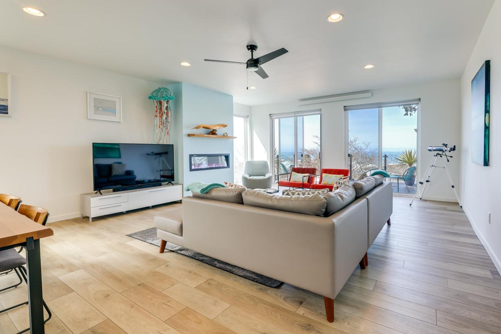 Scenic Depoe Bay Townhome With Deck Less Than 1 Mi To Parks! Exterior foto